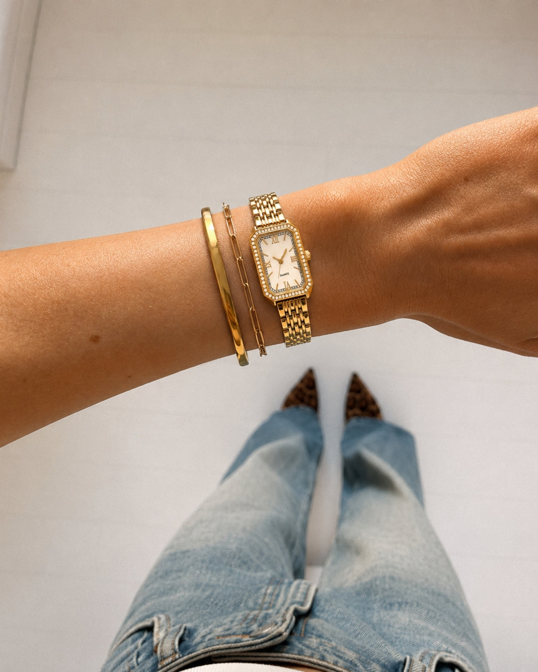 Aven Horloge - Goud / Wit