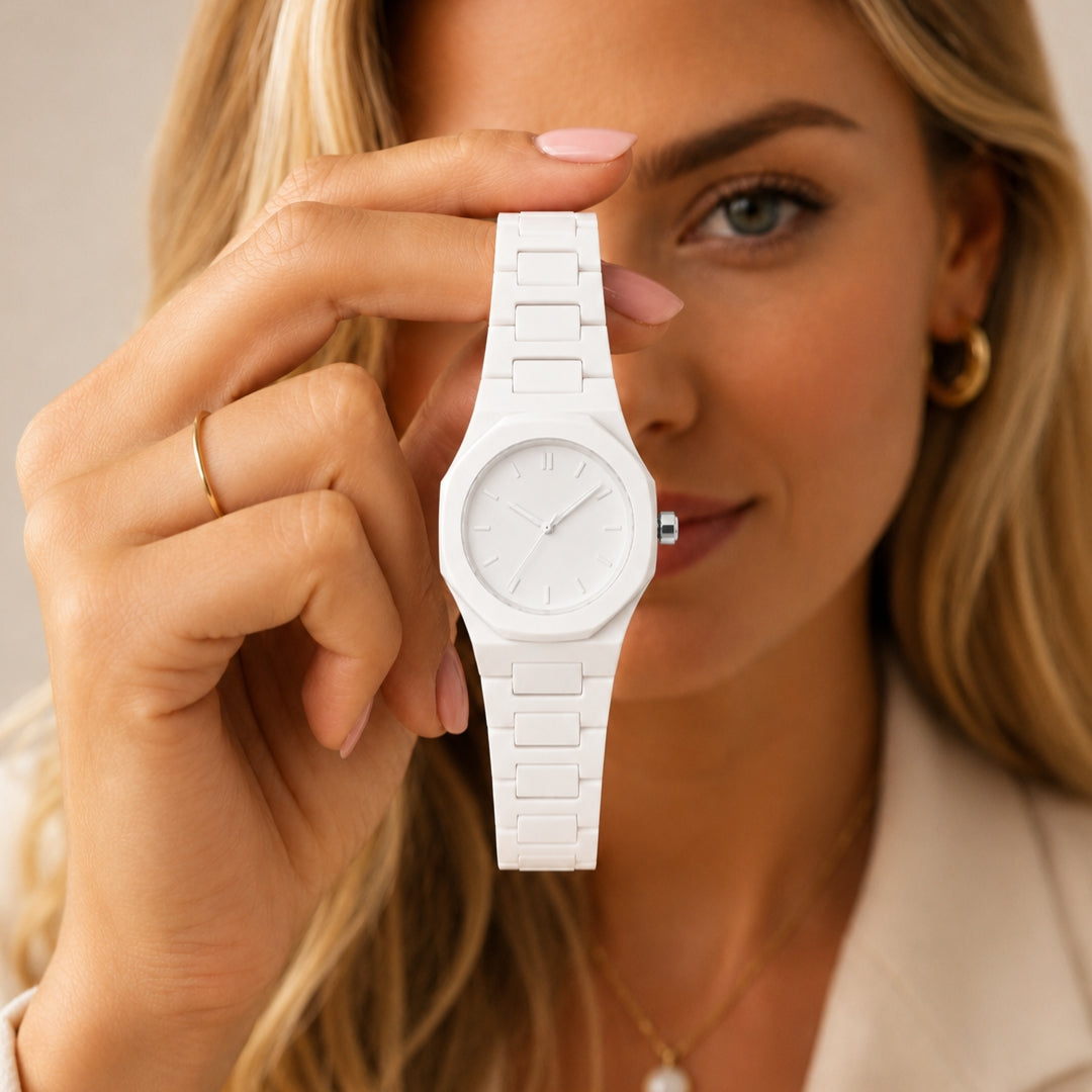 Avelo Ur - White
